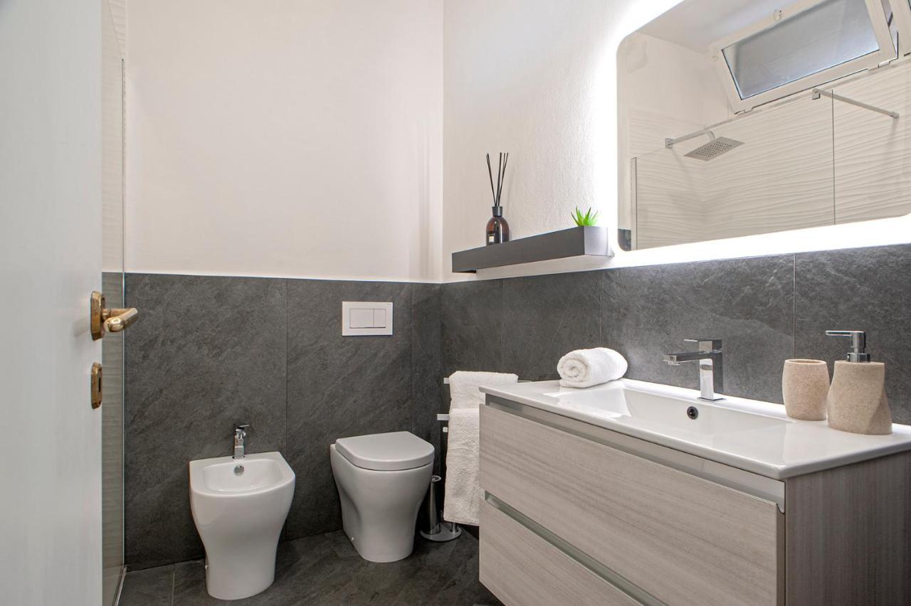 Free Parking Appartamento 5 Stelle Elegante Con Suite Livorno Exterior photo